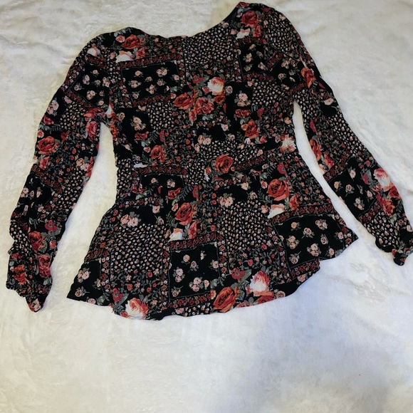 Floral blouse Maurice’s - Picture 2 of 5